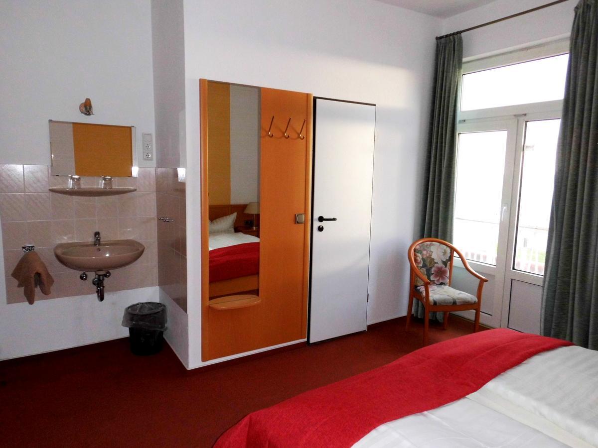 Hotel Seerose Wilhelmshaven Exteriör bild